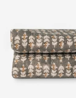 Berrien Quilt -Furniture Store 1002677 FRONT01