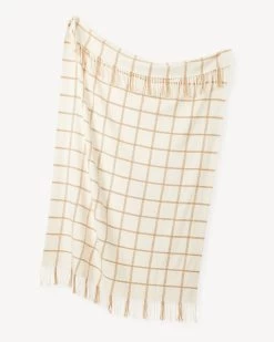 Louise Throw By MINNA