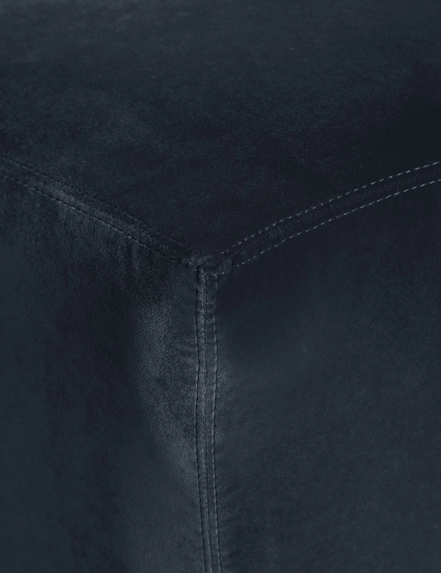 Colm Bench 5 Colm Bench - Image 5