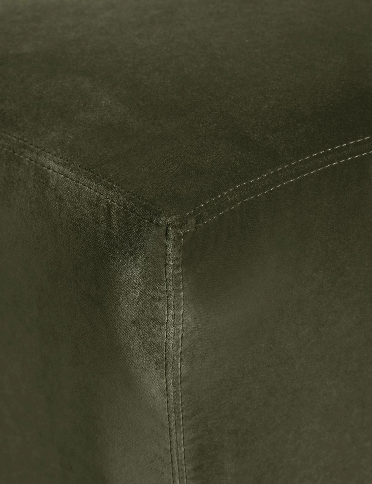 Colm Bench 17 Colm Bench - Image 17