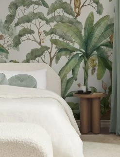 Jungle Wallpaper Mural -Furniture Store JungleWallpaper Bedroom ver2 SITECROP 49bca0a5 0c7f 4706 b721 e17ff491e2a2