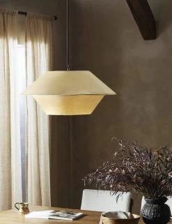 Lova Pendant Light