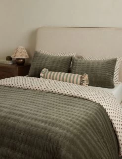 Anderson Velvet Quilt -Furniture Store Lulu and Georgia AndersonVelvetQuilt Fern FullQueen A0658552 1741 Lifestyle 5a575316 e7d3 4f97 a9aa 34833f09406a