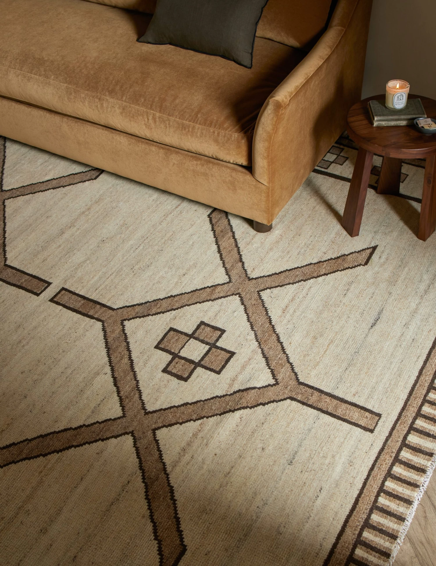 Leyli Hand-Knotted Wool Rug 4 Leyli Hand-Knotted Wool Rug - Image 4