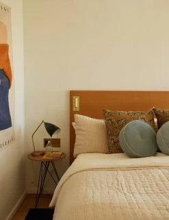 Lammin Linen Quilted Coverlet By Sarah Sherman Samuel -Furniture Store SSSHOTEL Site Crops Lifestyle 20 1