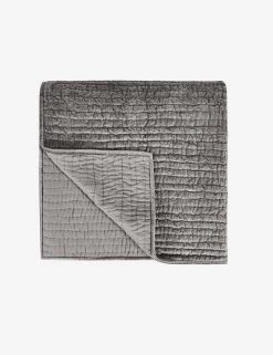 Giulia Quilt -Furniture Store V160031 1 04790ba7 ad21 4cc9 94c2 5731cc7087cd