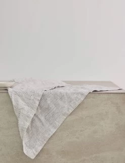 Linen Table Napkins (Set Of 4) By Cultiver -Furniture Store cultiver linen table napkins set of 4 pinstripe 1