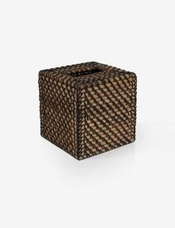 Lurleen Amenities Set -Furniture Store haas wn 4