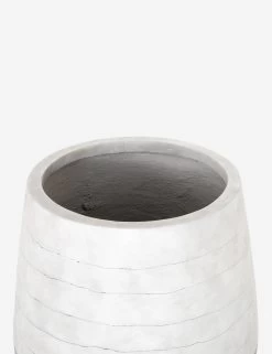 Carling Planter 6 Carling Planter -Furniture Store vthy 040 det 3